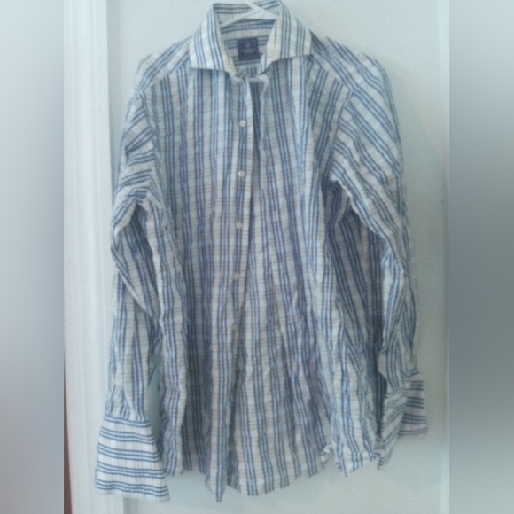 A dress shirt - Picture 1 of 3